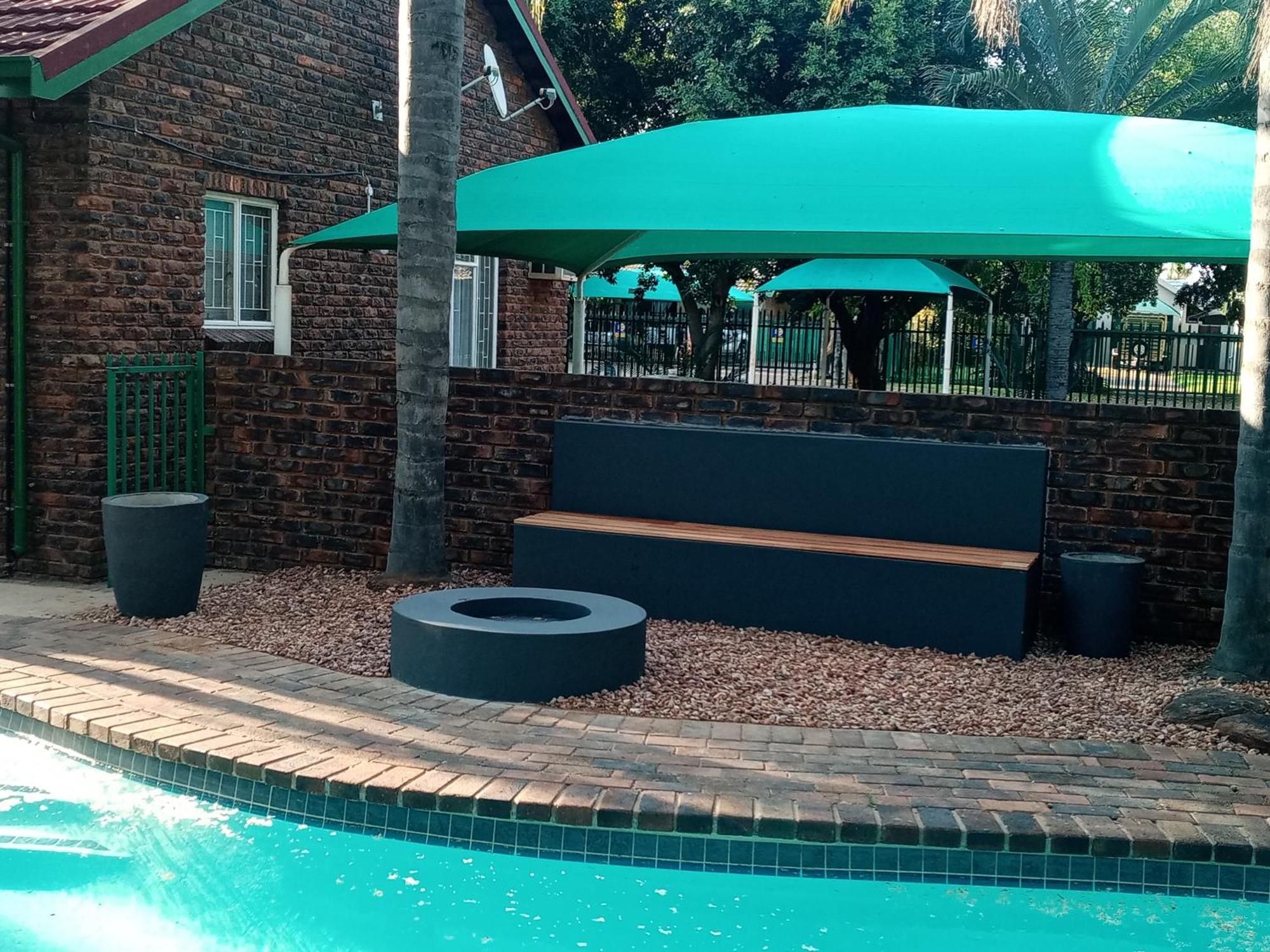 De La Rose Guesthouse Lephalale Ngoại thất bức ảnh