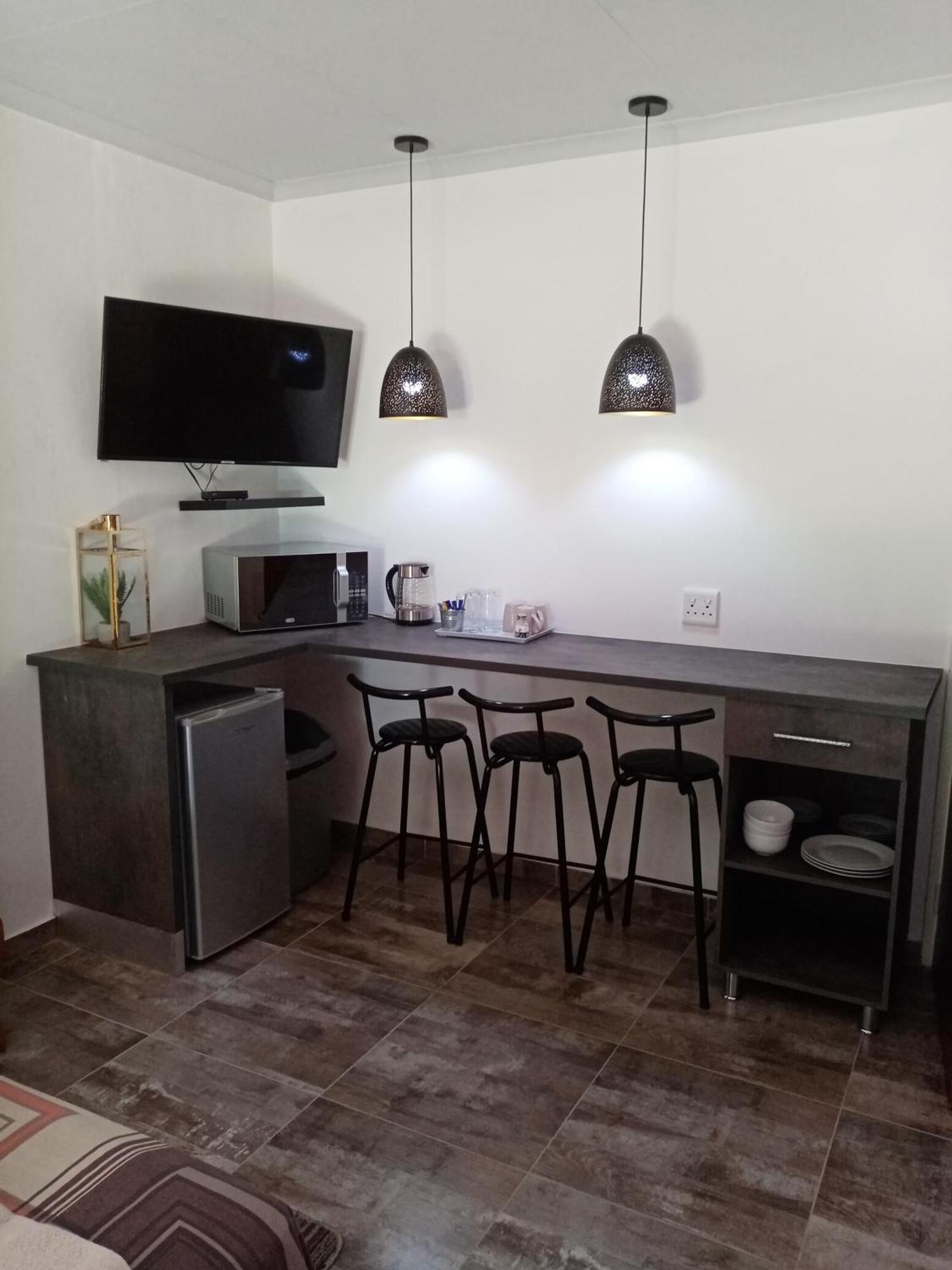 De La Rose Guesthouse Lephalale Ngoại thất bức ảnh