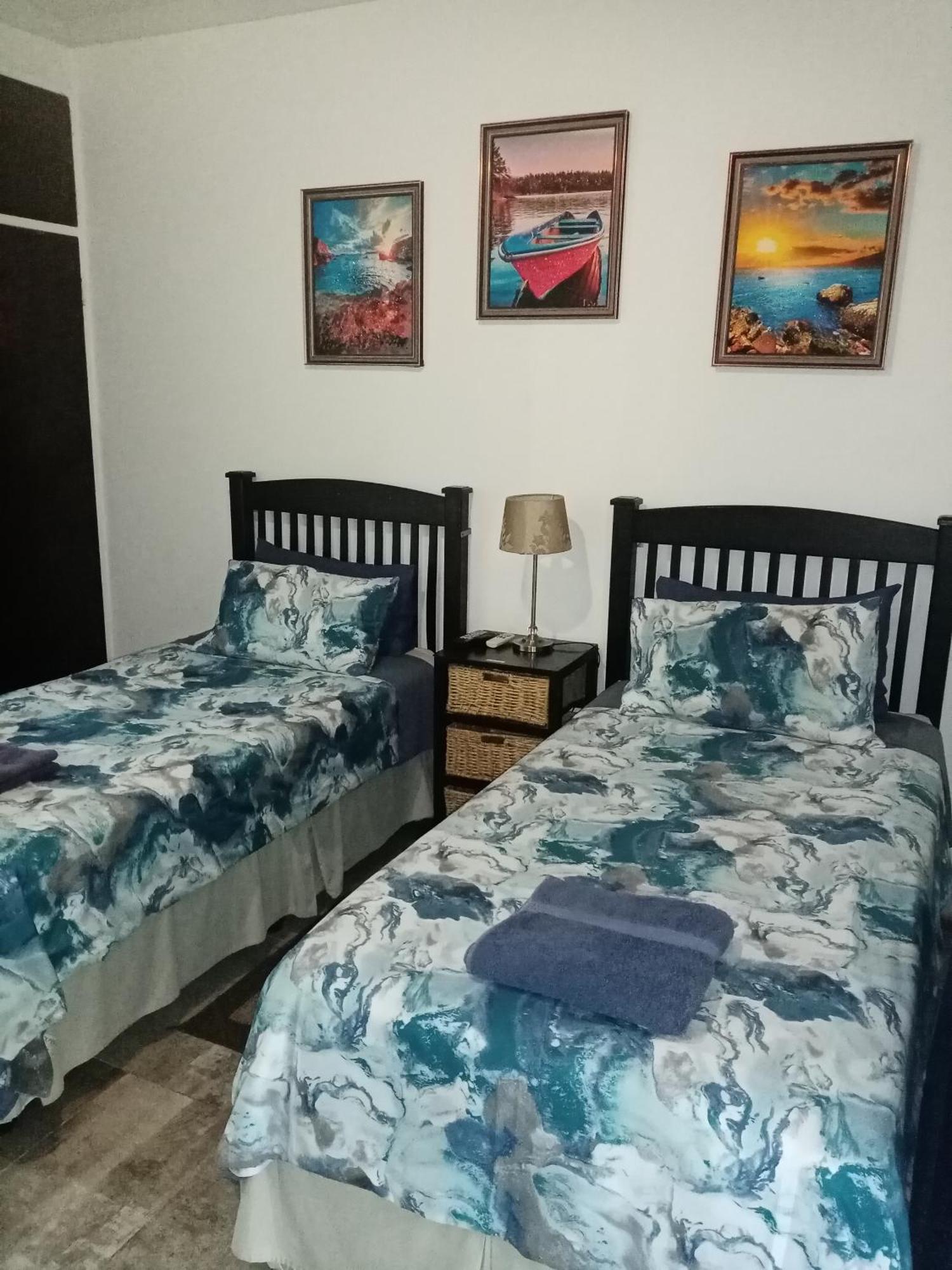 De La Rose Guesthouse Lephalale Ngoại thất bức ảnh
